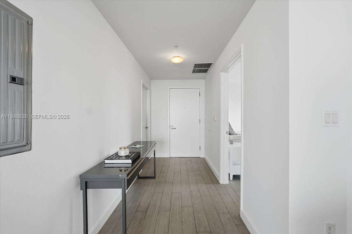 Quantum on the bay Unit #1518 | Picture 18