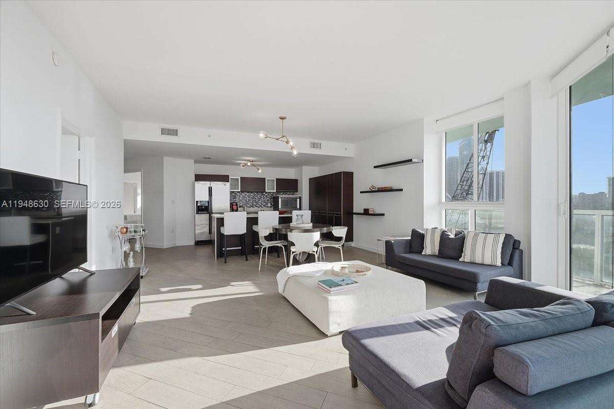 Quantum on the bay Unit #1518 | Picture 31