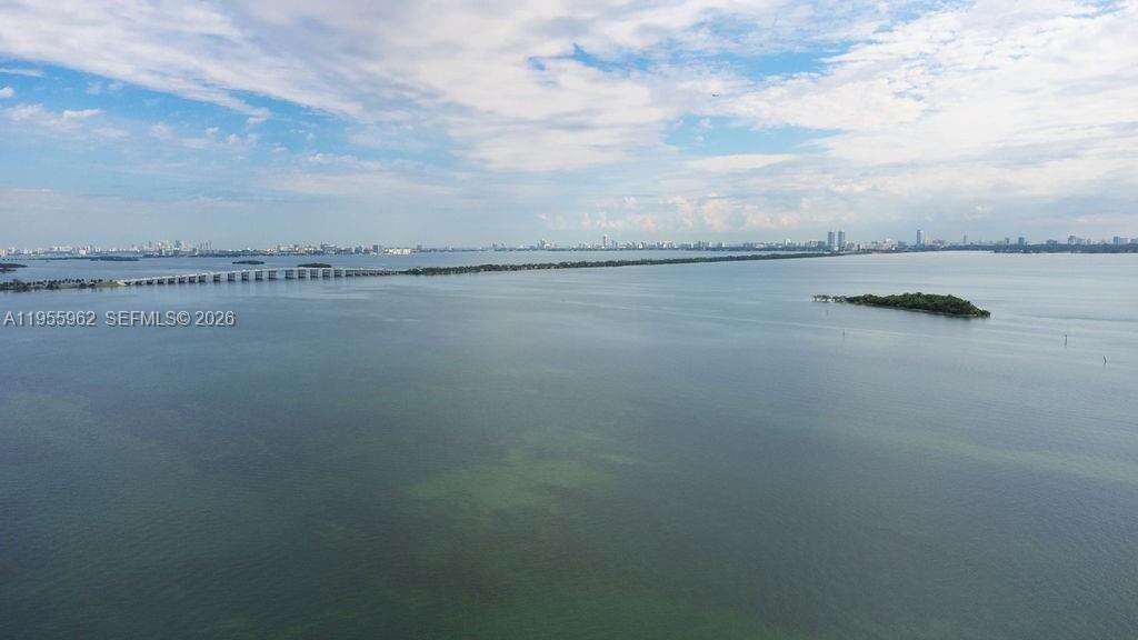 Quantum on the bay Unit #2018 | Picture 30