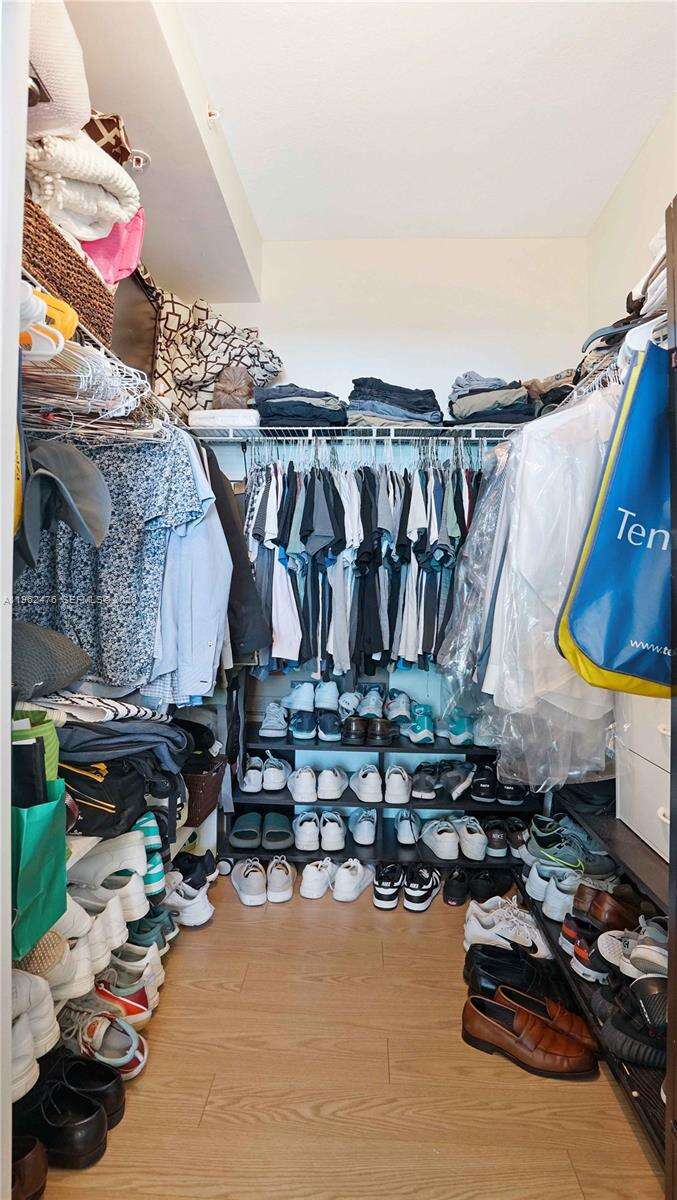 Quantum on the bay Unit #1708 | Picture 15