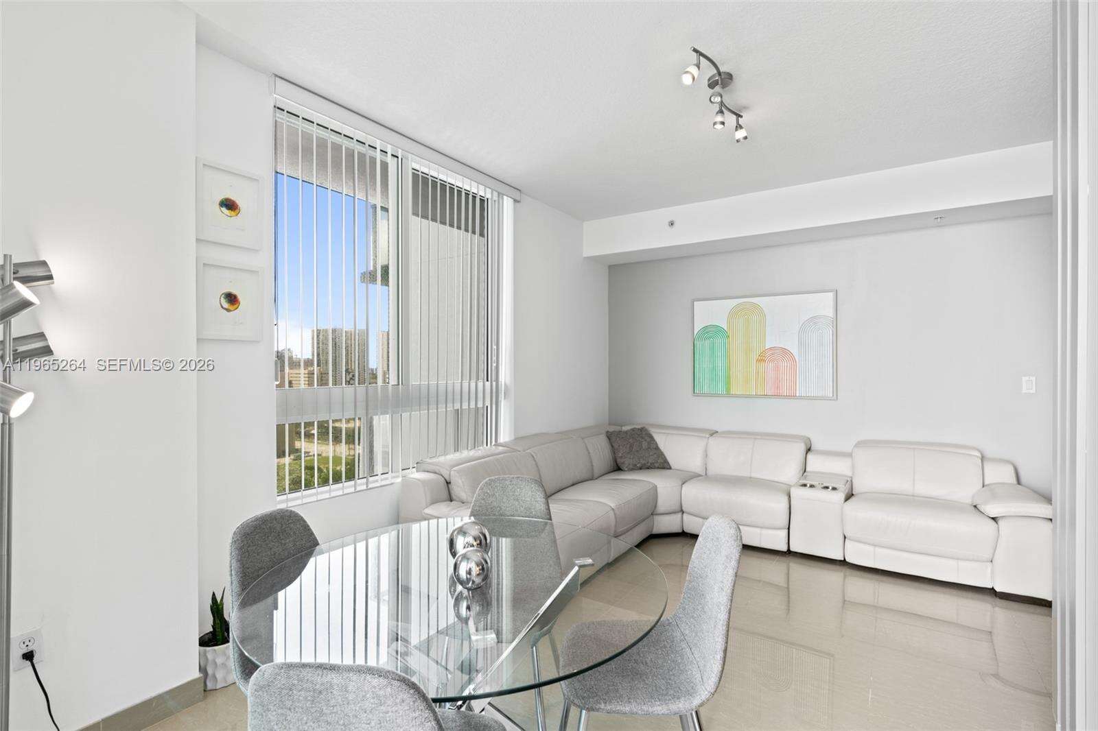 Quantum on the bay Unit #1505 | Picture 6