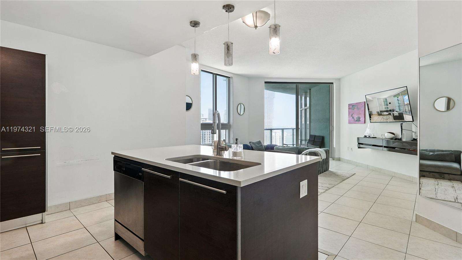 Quantum on the bay Unit #2810 | Picture 9