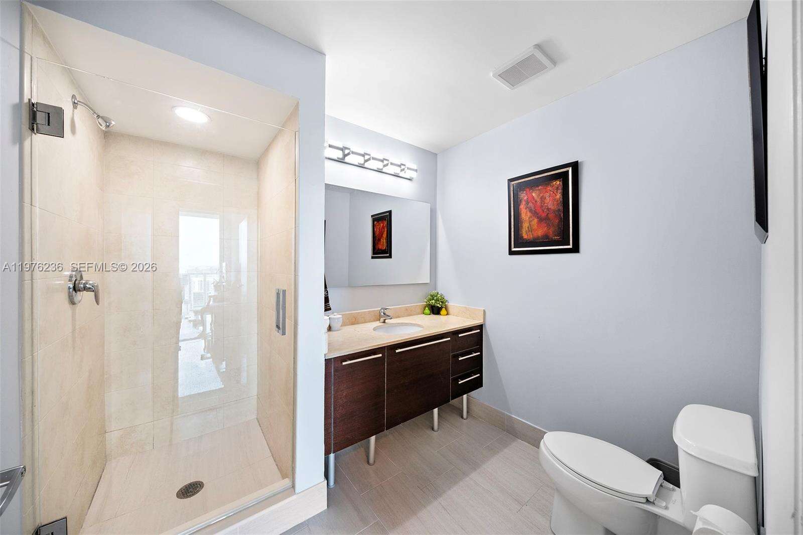 Quantum on the bay Unit #2512 | Picture 21