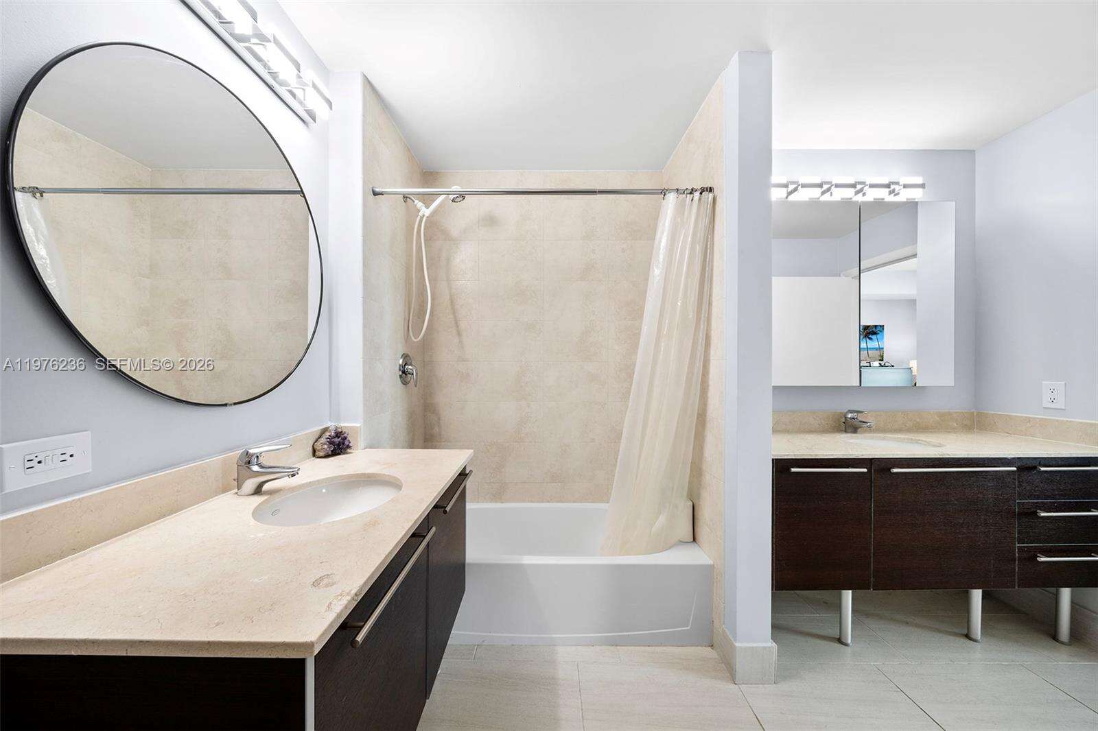 Quantum on the bay Unit #2512 | Picture 24