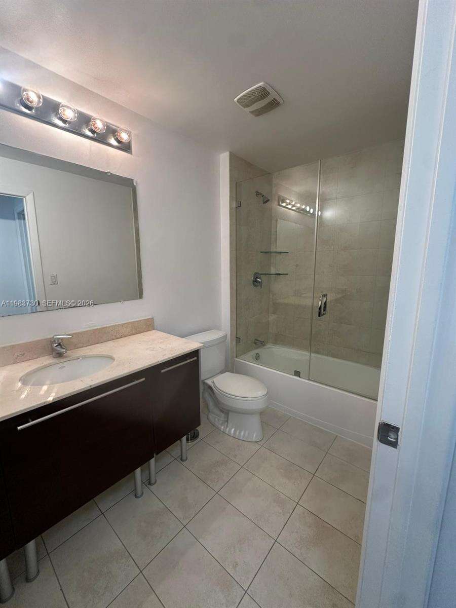 Quantum on the bay Unit #3803 | Picture 9