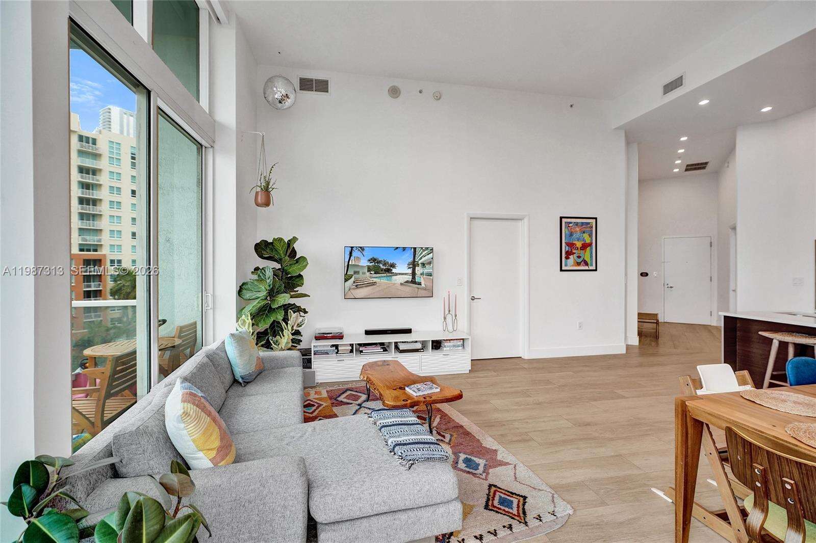 Quantum on the bay Unit #816 | Picture 15