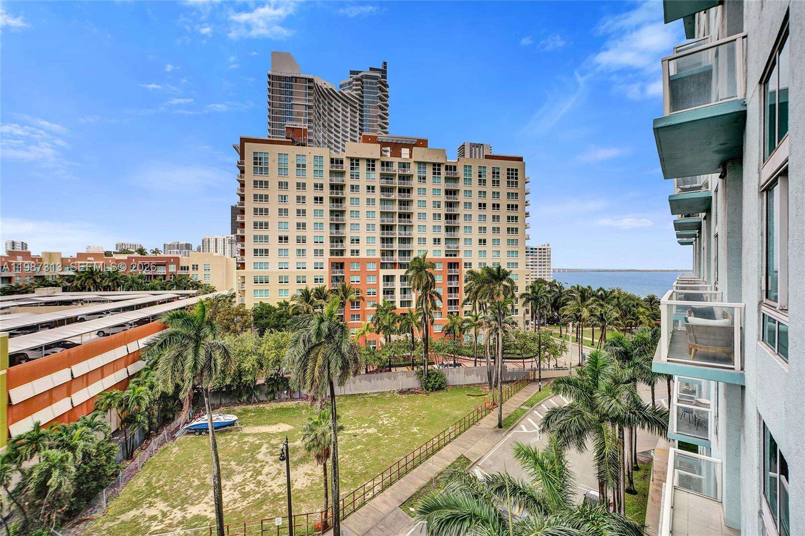 Quantum on the bay Unit #816 | Picture 20