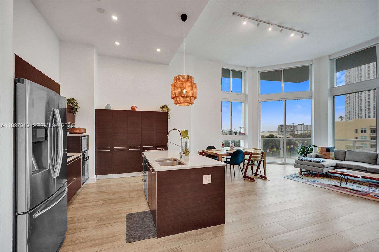 Quantum on the bay Unit #816 | Picture 3