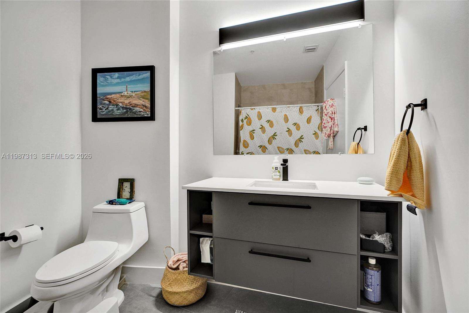 Quantum on the bay Unit #816 | Picture 34