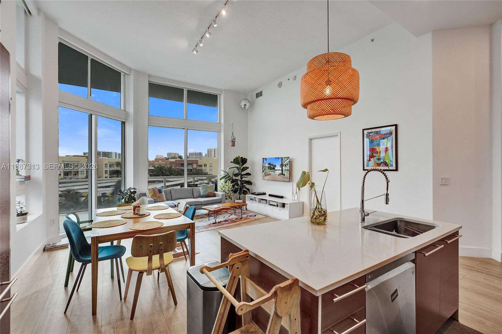 Quantum on the bay Unit #816 | Picture 5