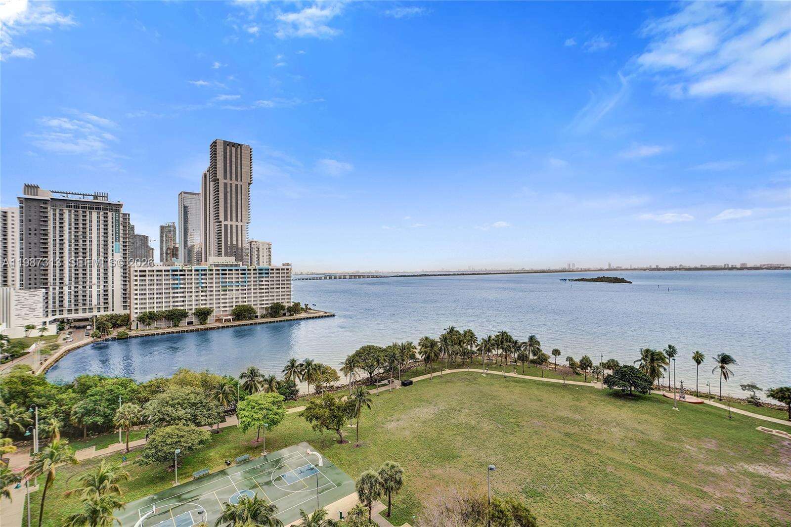 Quantum on the bay Unit #816 | Picture 62