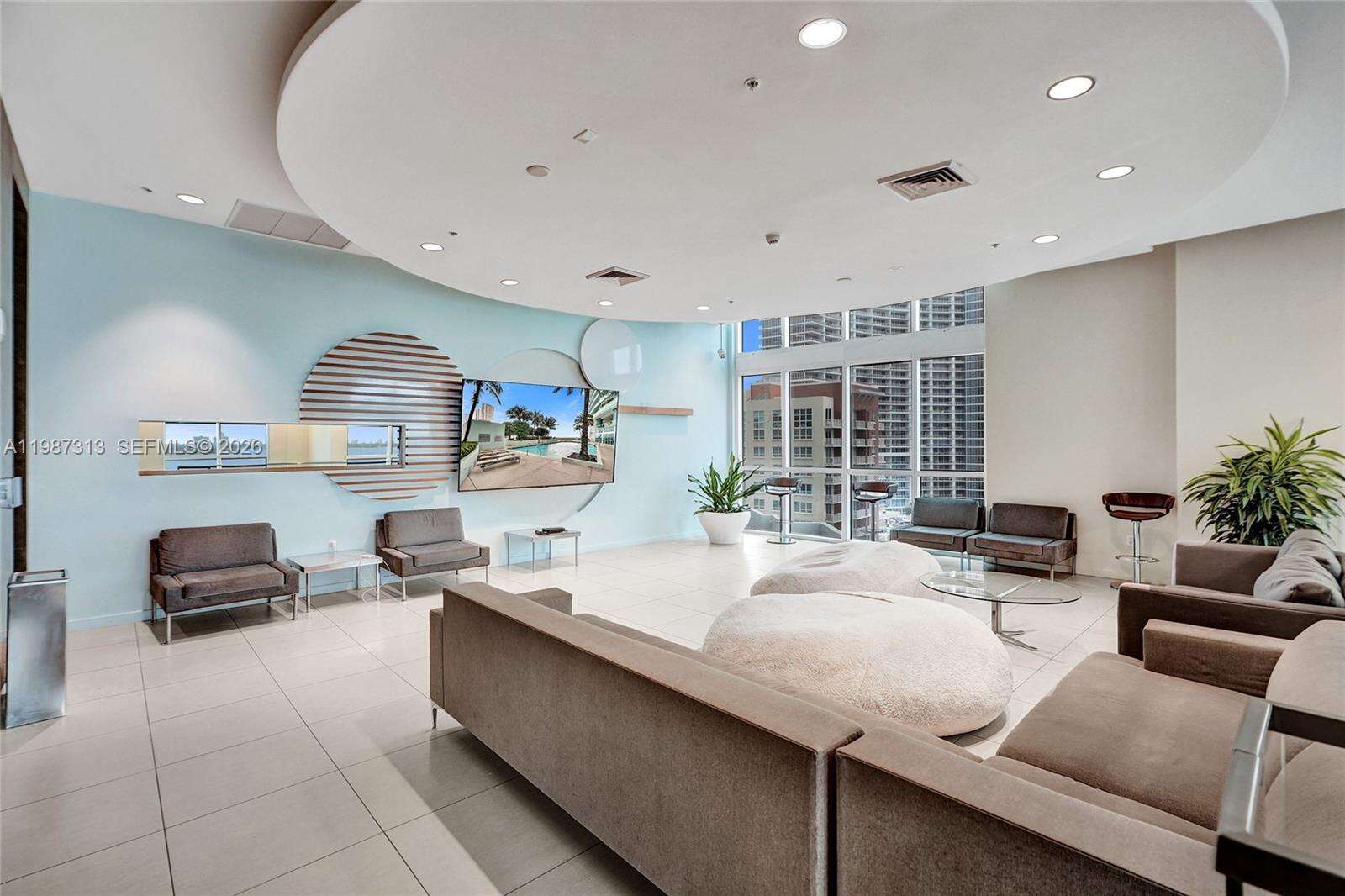 Quantum on the bay Unit #816 | Picture 68