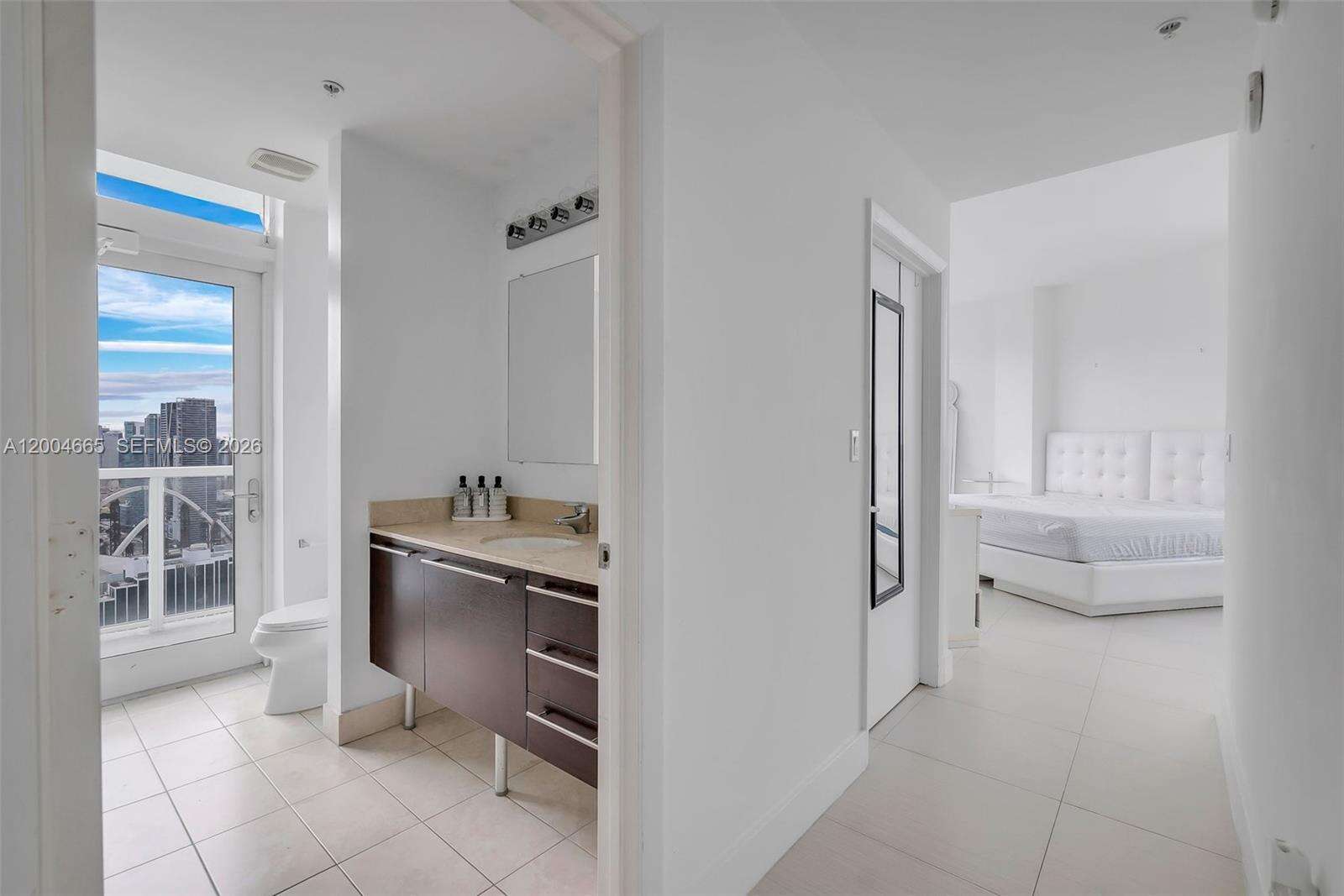 Quantum on the bay Unit #PH-5006 | Picture 11