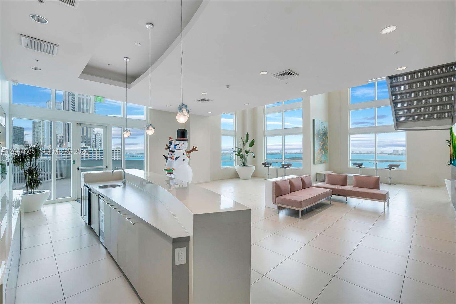 Quantum on the bay Unit #PH-5006 | Picture 37