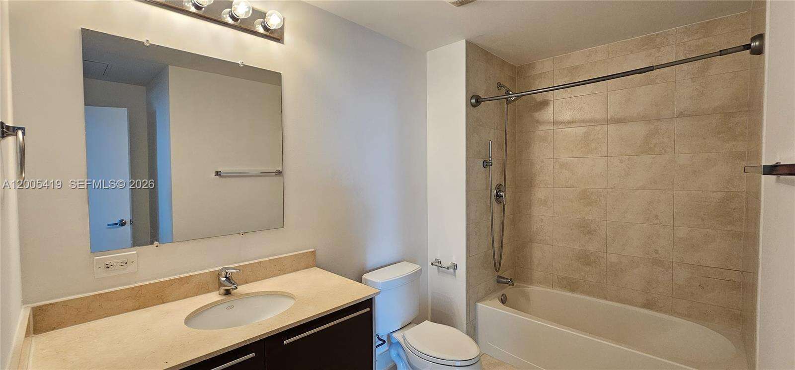 Quantum on the bay Unit #1617 | Picture 11