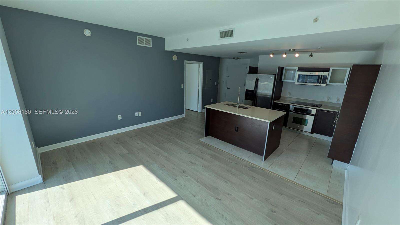 Quantum on the bay Unit #4007 | Picture 1