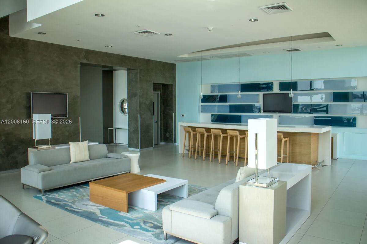 Quantum on the bay Unit #4007 | Picture 21