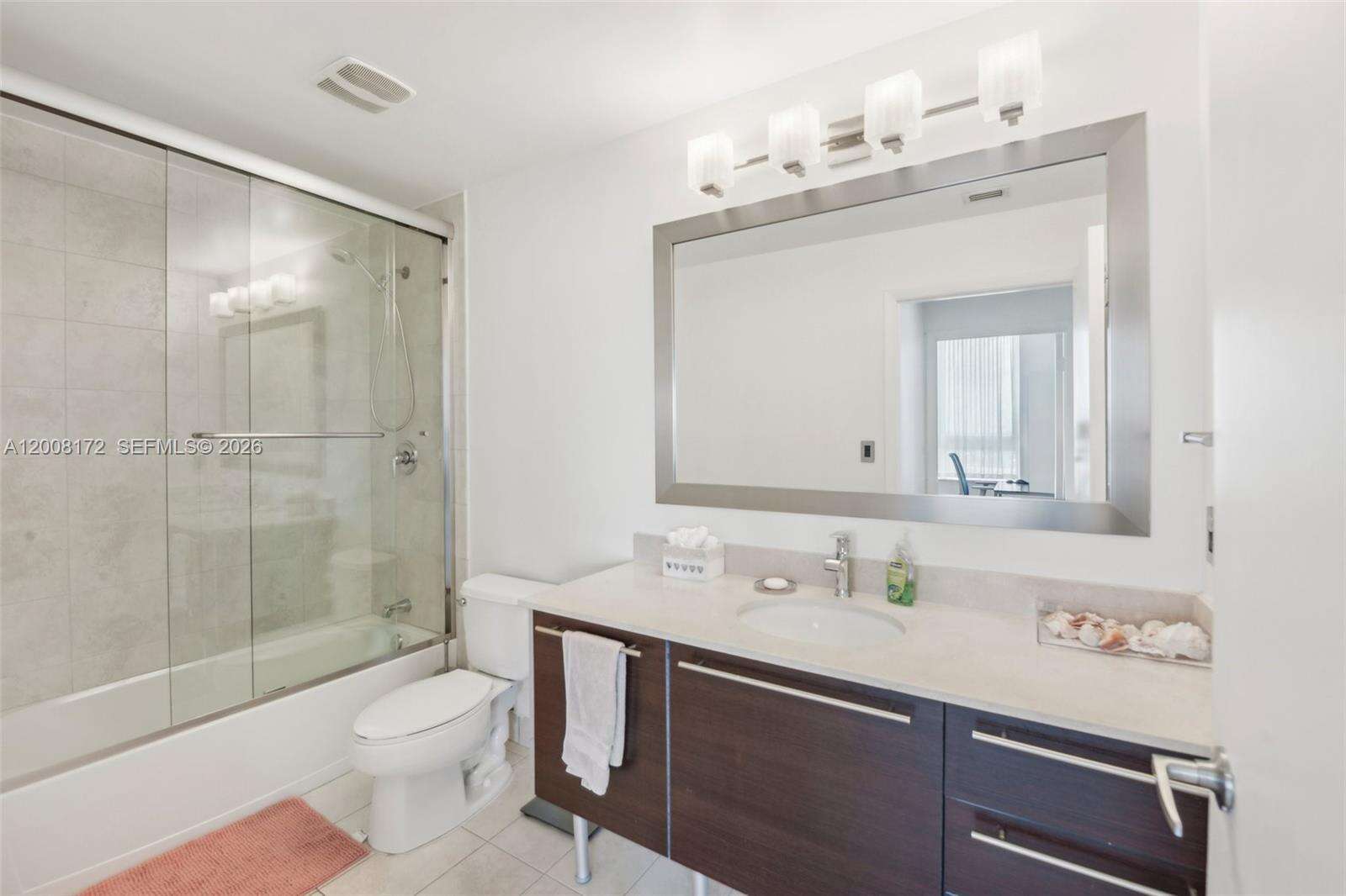 Quantum on the bay Unit #1511 | Picture 17