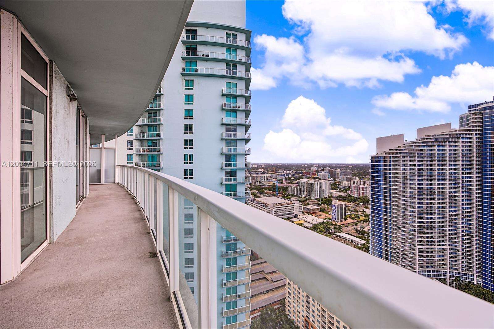 Quantum on the bay Unit #3604 | Picture 9