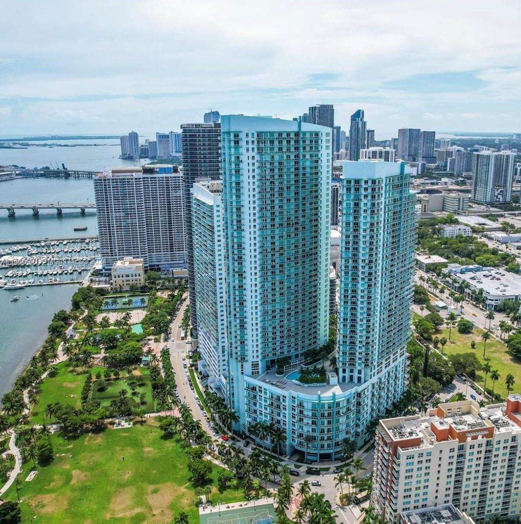 Quantum on the bay For Rent | Unit #811