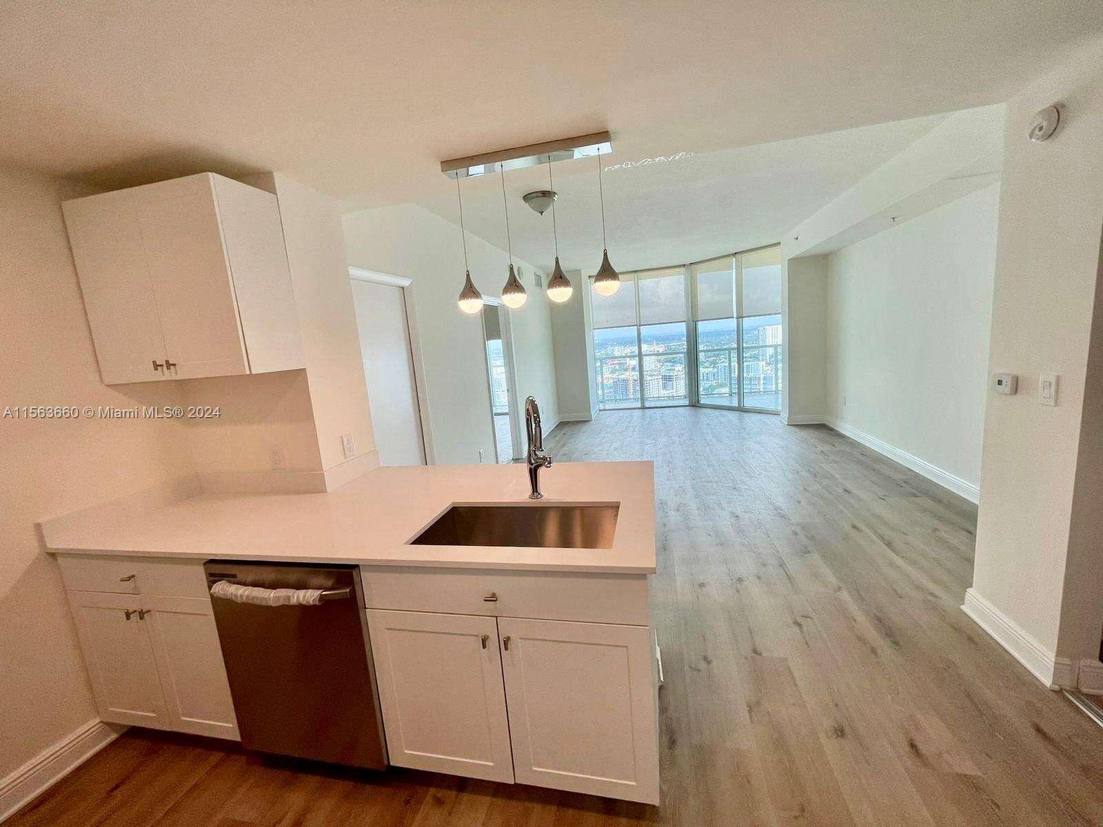 Quantum on the bay For Rent | Unit #3416