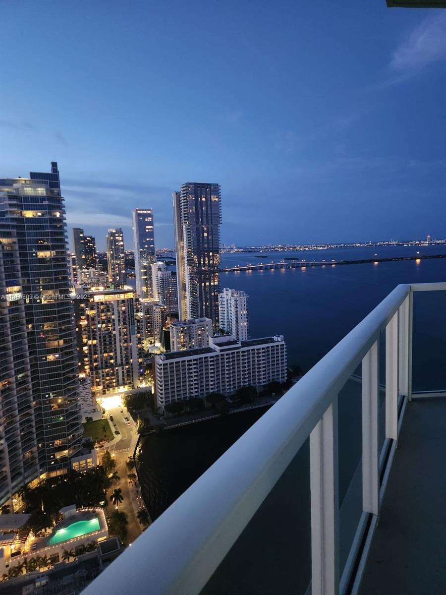 Quantum on the bay Unit #4112 | Picture 4