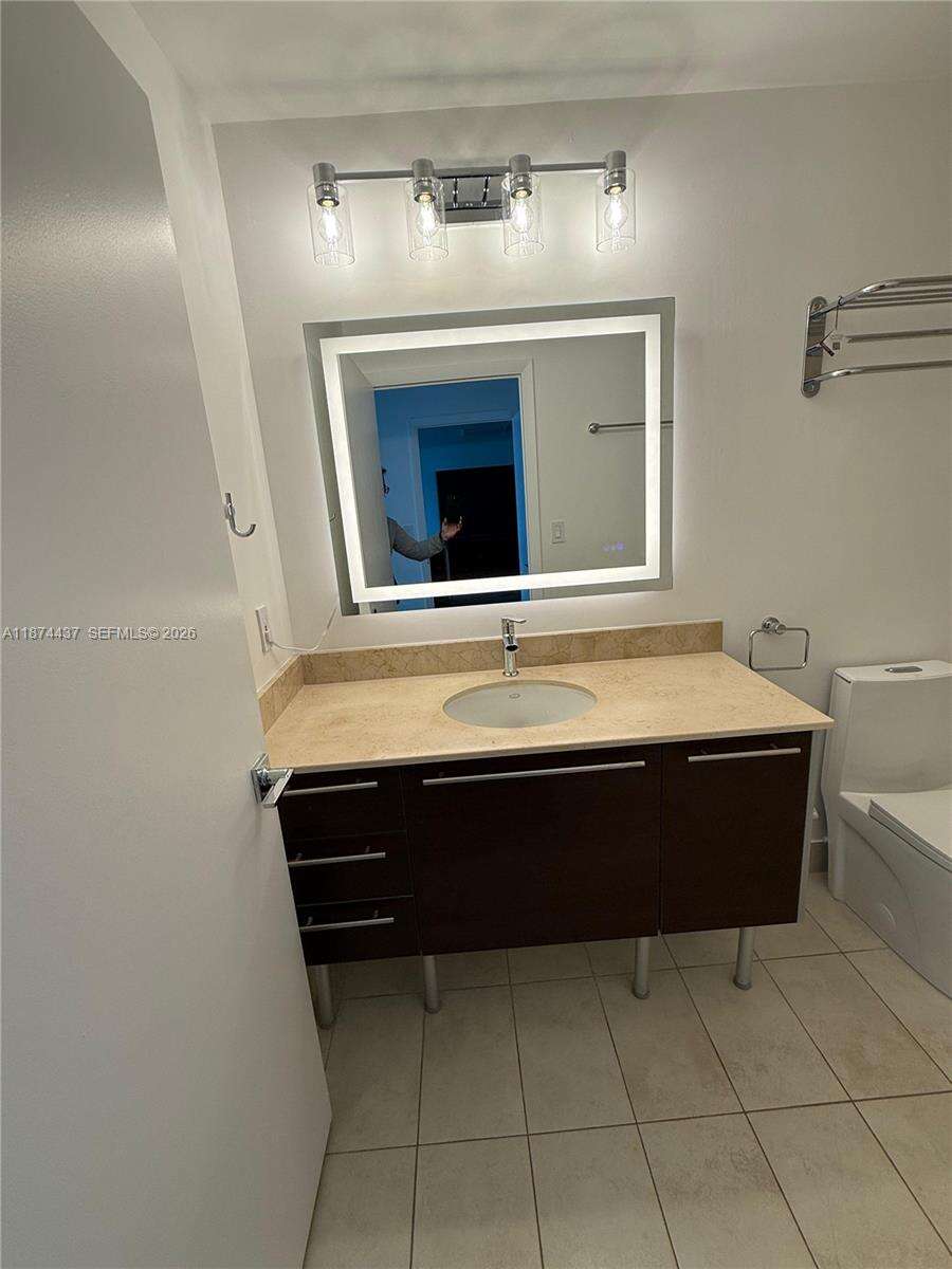 Quantum on the bay Unit #3507 | Picture 12