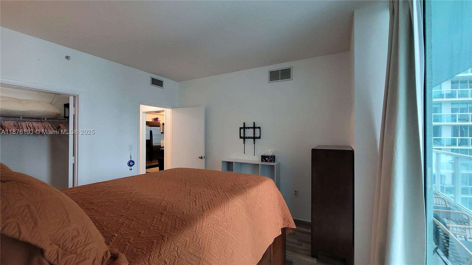 Quantum on the bay Unit #2009 | Picture 11