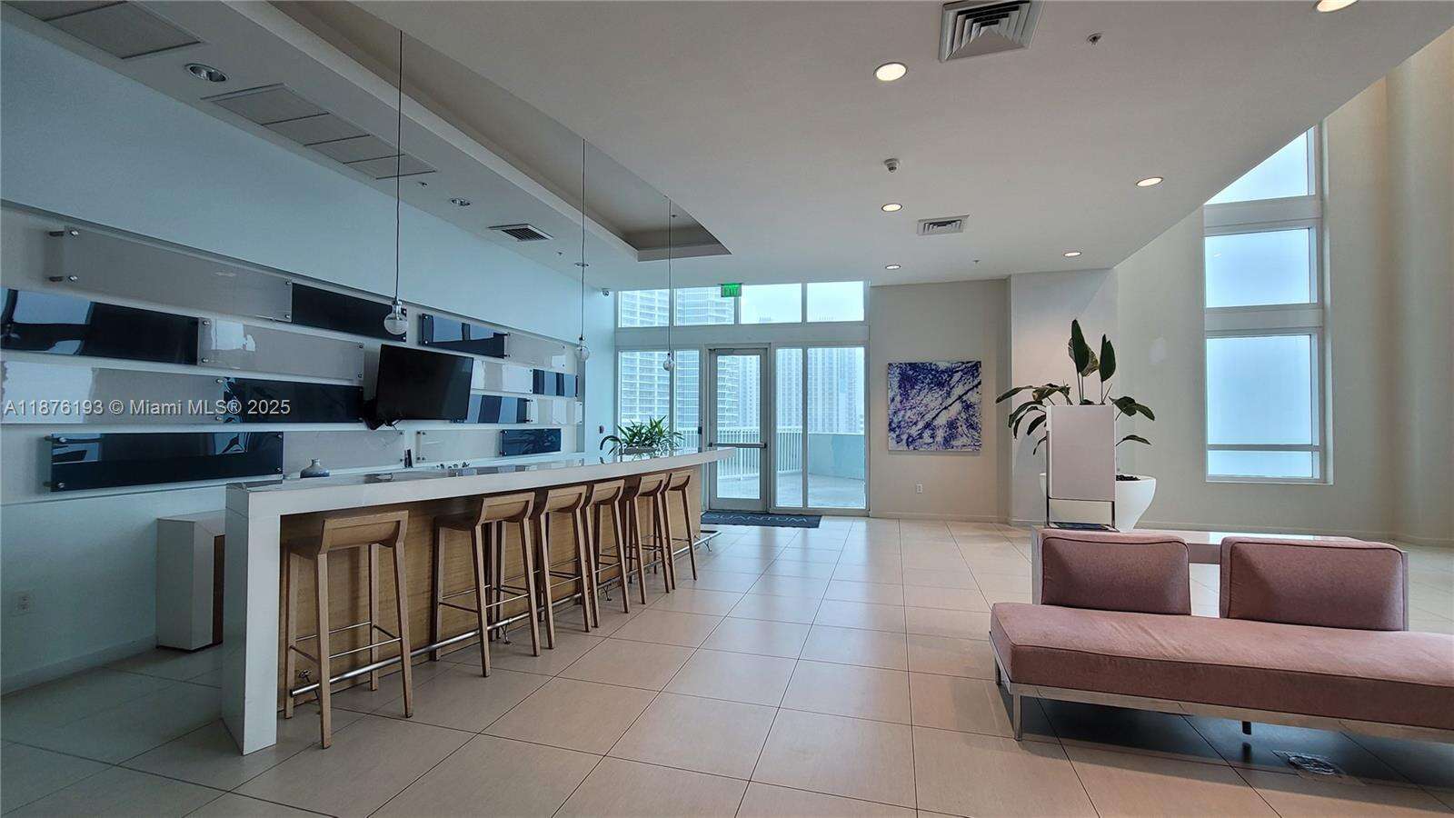 Quantum on the bay Unit #2009 | Picture 24