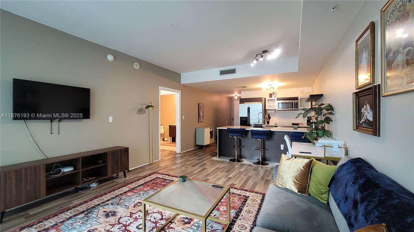 Quantum on the bay Unit #2009 | Picture 7