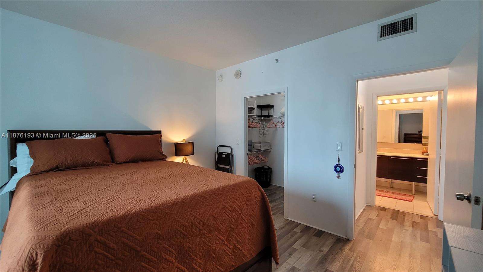 Quantum on the bay Unit #2009 | Picture 9