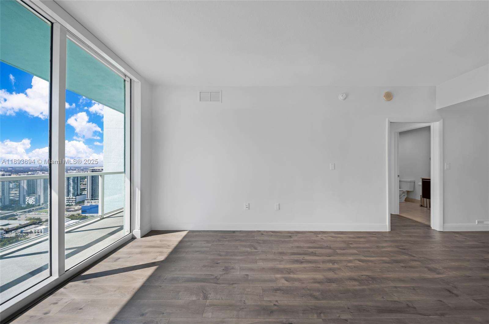 Quantum on the bay Unit #4509 | Picture 12