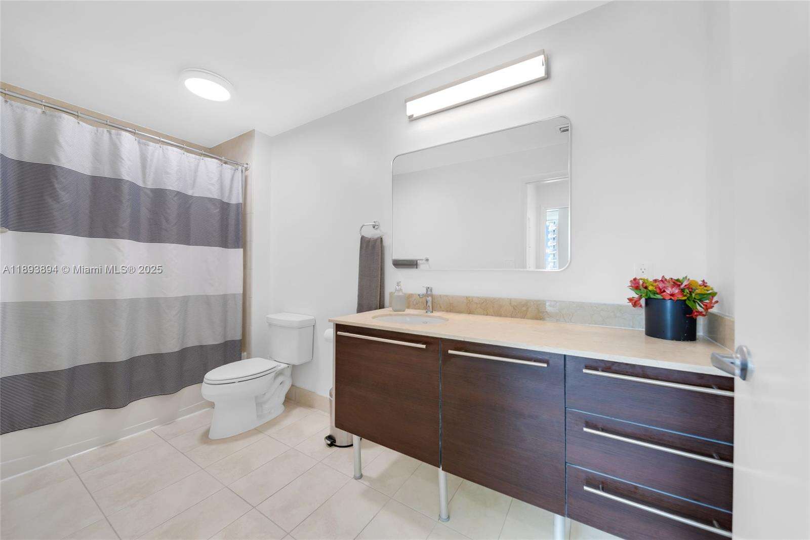 Quantum on the bay Unit #4509 | Picture 14