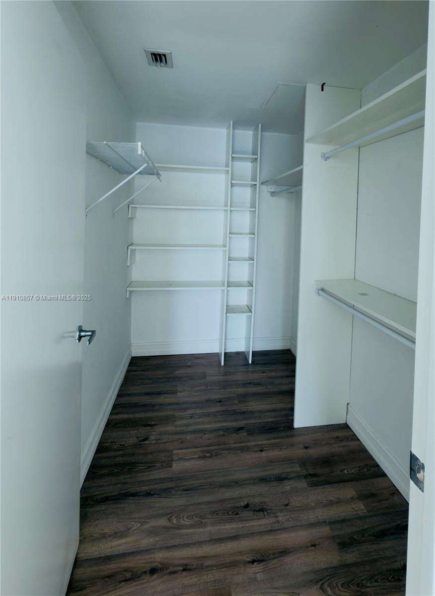 Quantum on the bay Unit #3811 | Picture 12