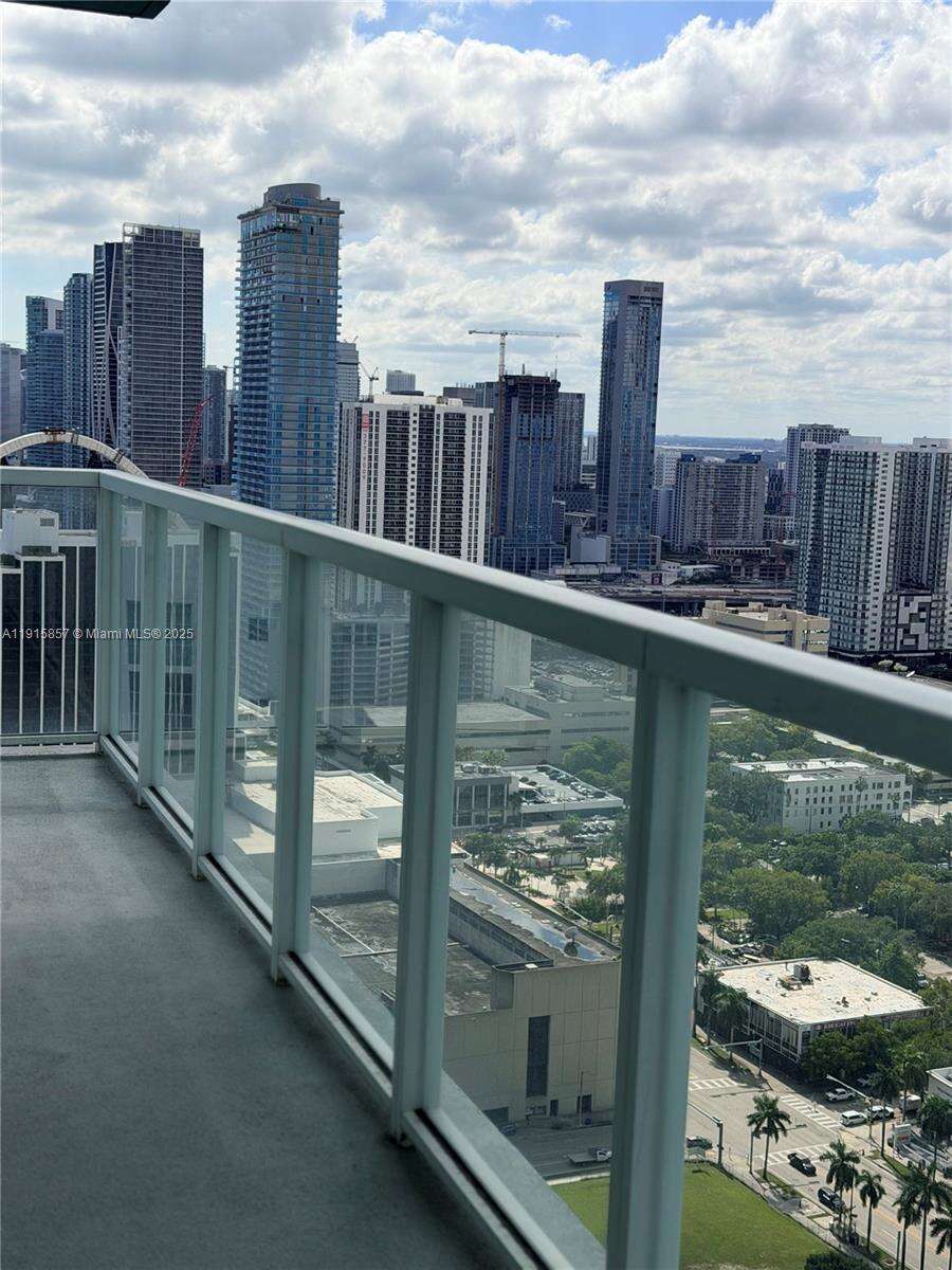 Quantum on the bay Unit #3811 | Picture 14