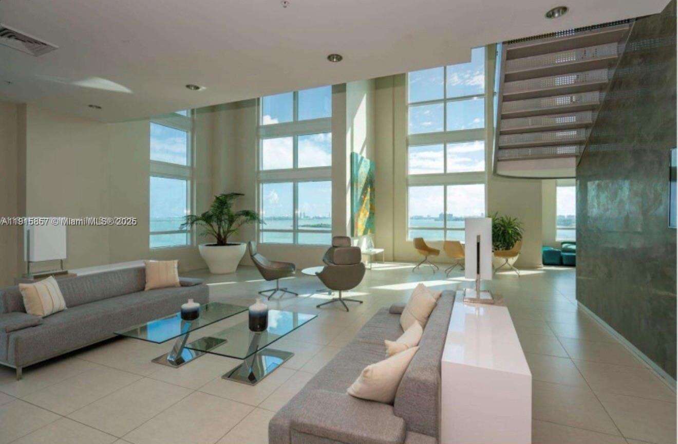 Quantum on the bay Unit #3811 | Picture 19