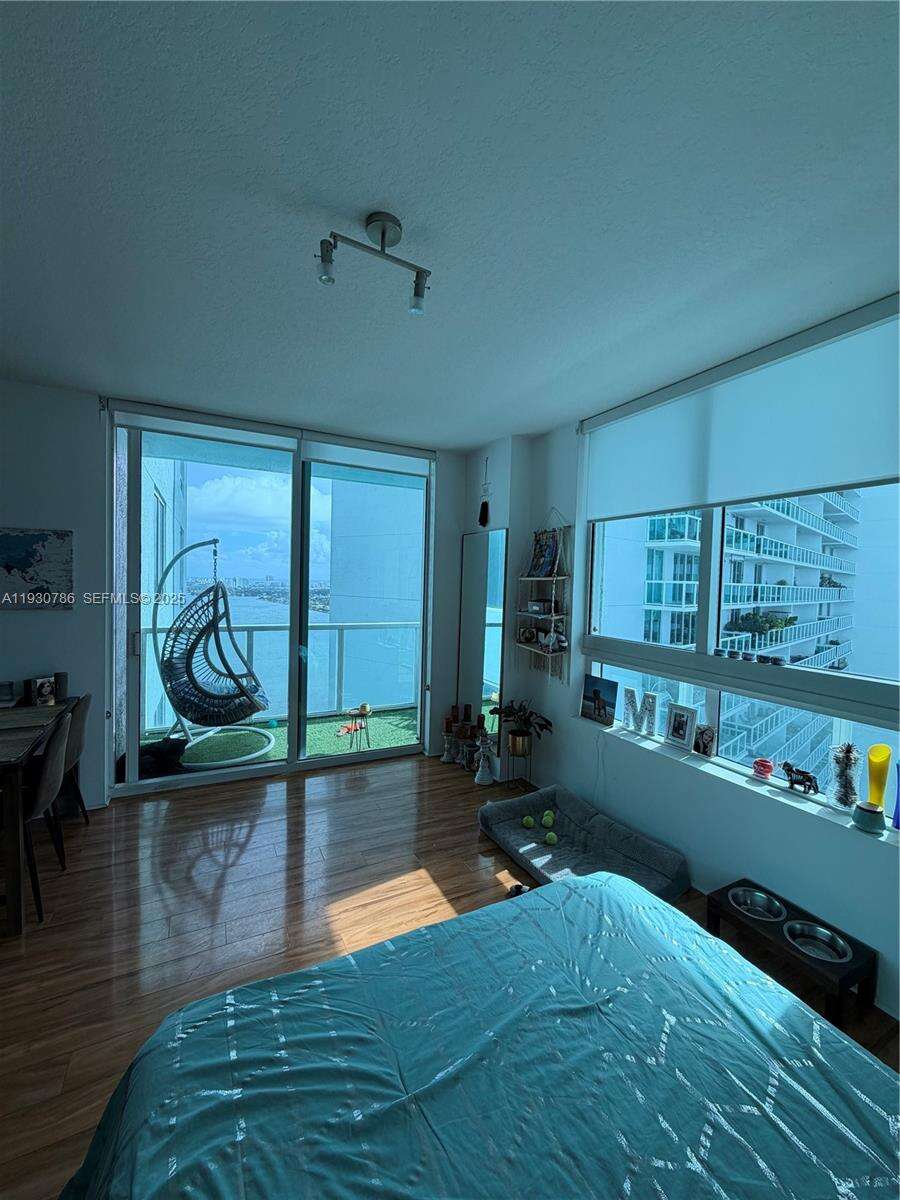 Quantum on the bay Unit #3005 | Picture 2