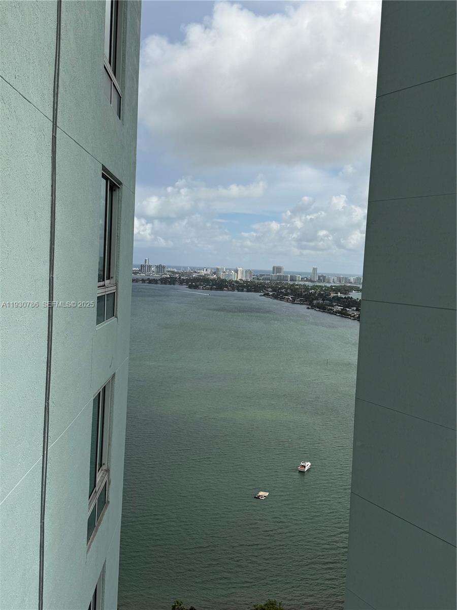 Quantum on the bay Unit #3005 | Picture 11