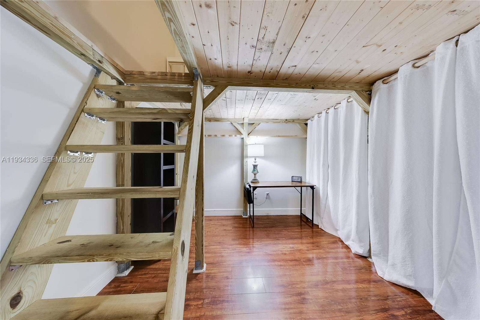 Quantum on the bay Unit #711 | Picture 16