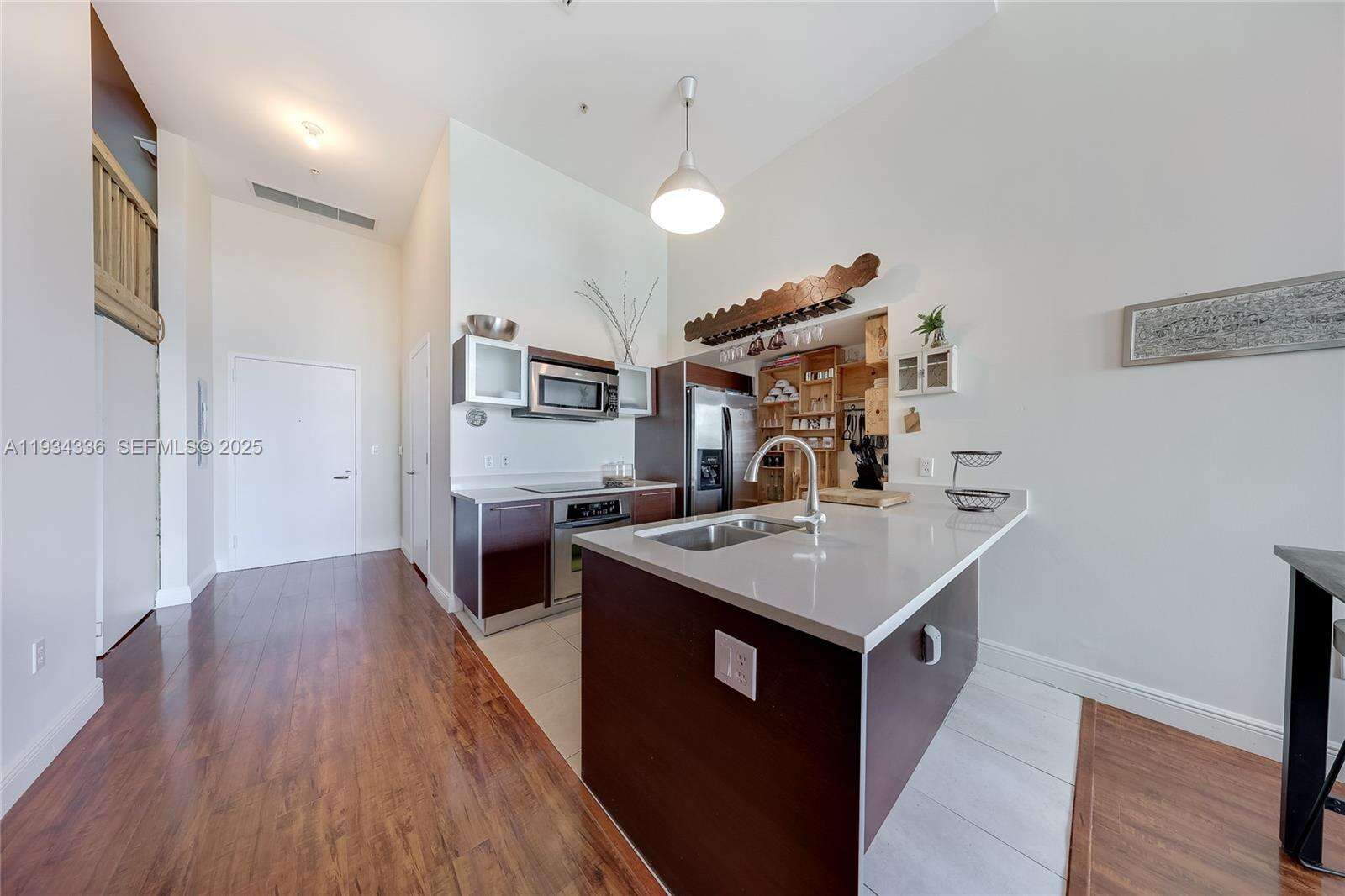 Quantum on the bay Unit #711 | Picture 8