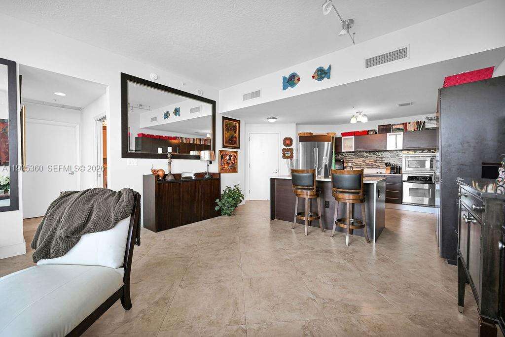 Quantum on the bay Unit #5103 | Picture 9