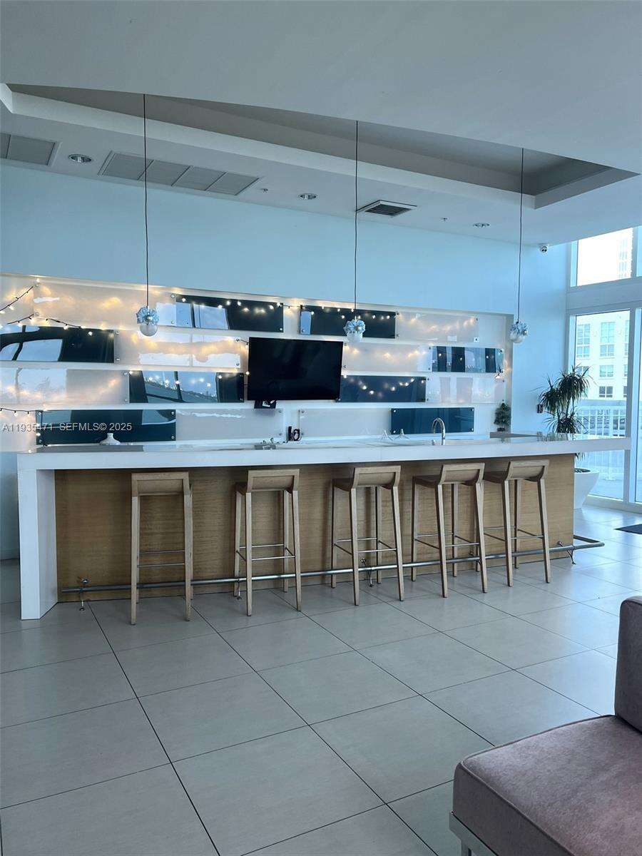 Quantum on the bay Unit #2117 | Picture 14