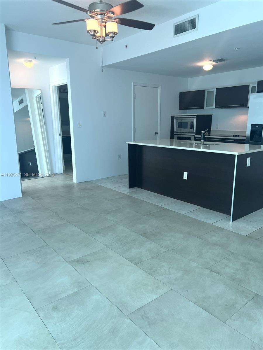 Quantum on the bay Unit #2117 | Picture 18