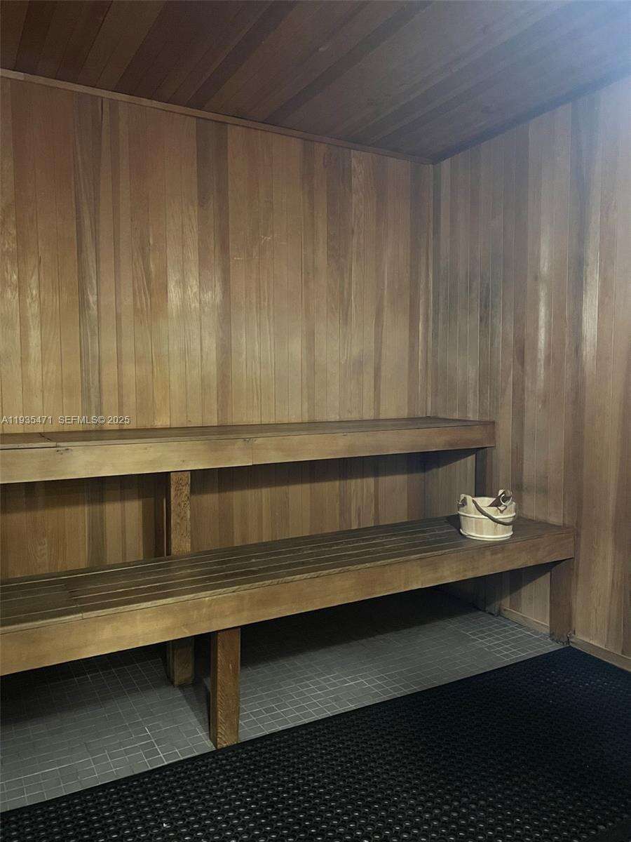 Quantum on the bay Unit #2117 | Picture 10