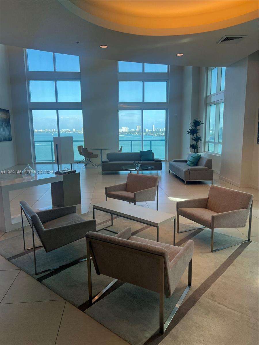 Quantum on the bay Unit #3505 | Picture 23