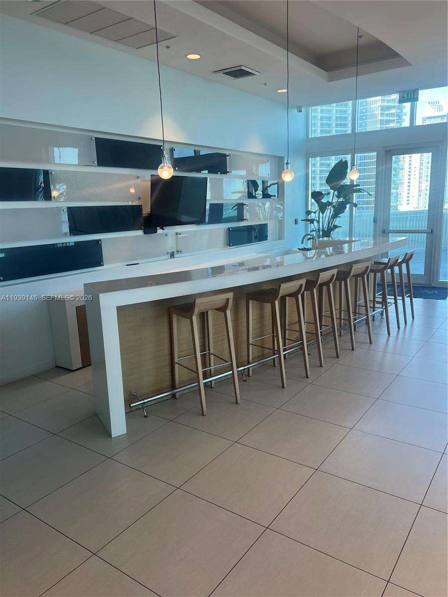 Quantum on the bay Unit #3505 | Picture 24