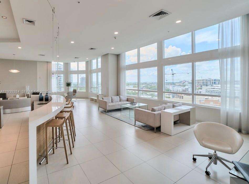 Quantum on the bay Unit #2403 | Picture 17