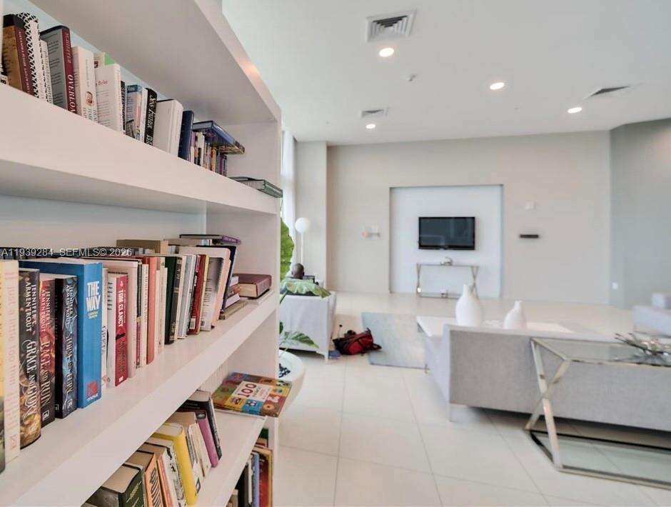 Quantum on the bay Unit #2403 | Picture 18