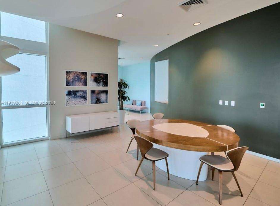 Quantum on the bay Unit #2403 | Picture 24