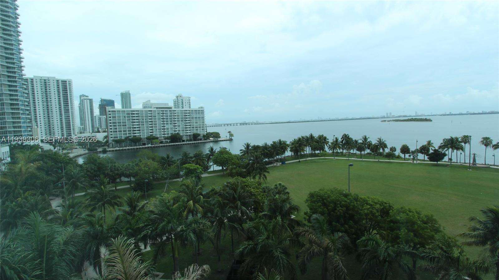 Quantum on the bay Unit #804 | Picture 10